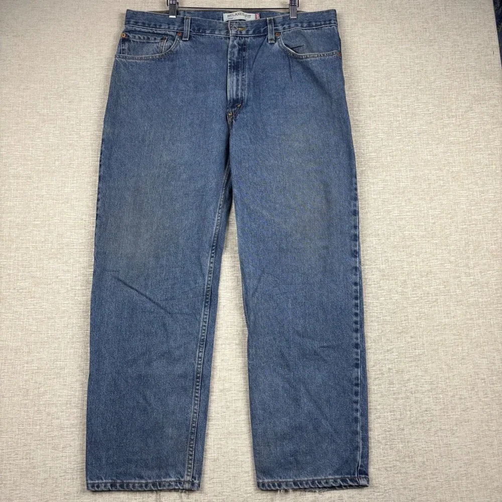 Vintage Levis 550 Mens 38x30 Jeans Medium Blue Washed Denim Slight Distressing
